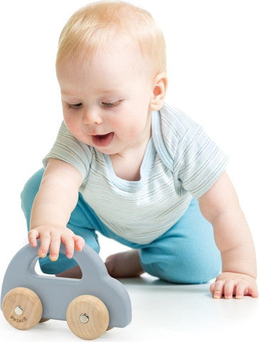 מכונית עם גלגלים מסתובבים מעץ מלא - תכלת