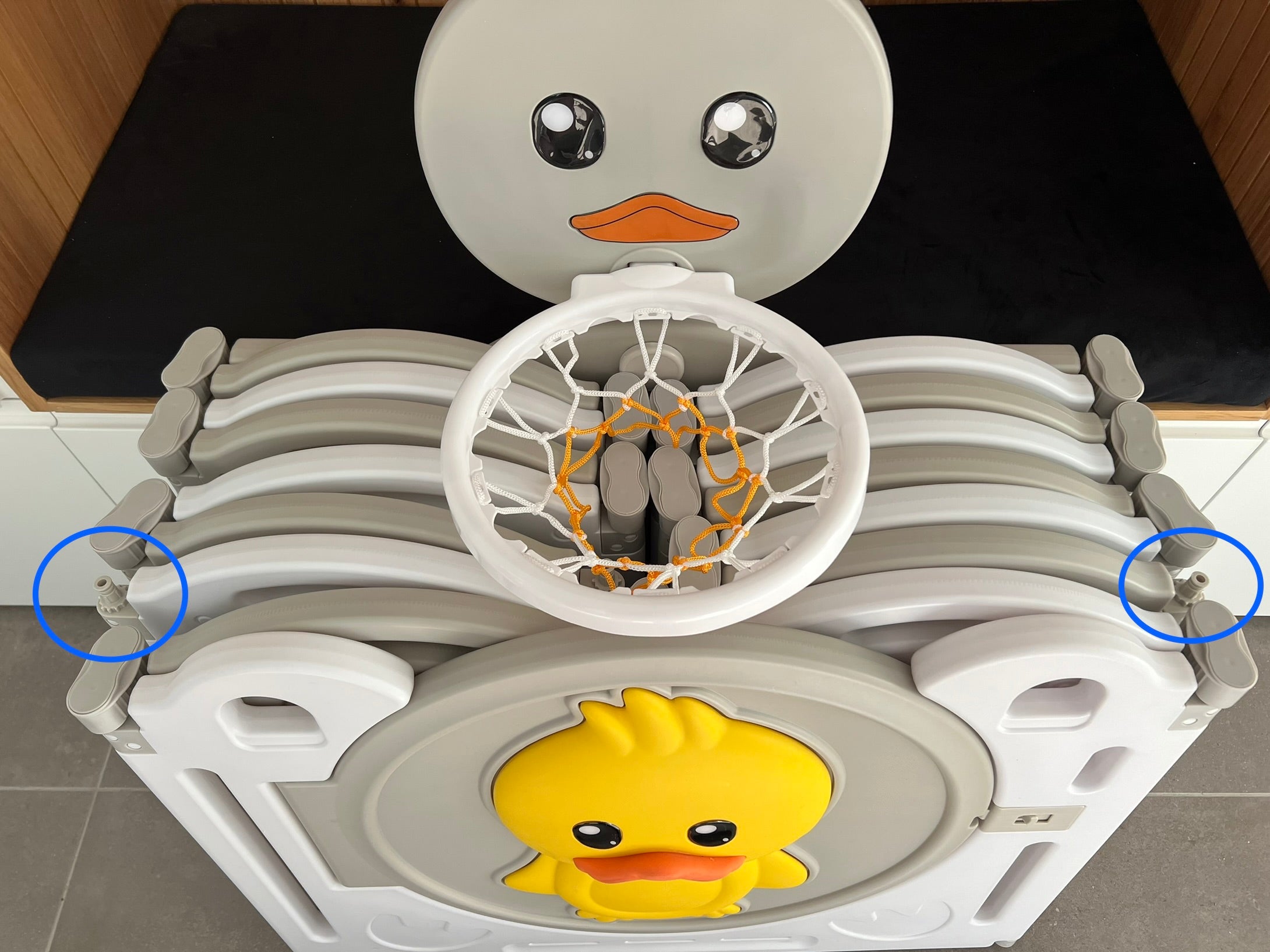 הזמנה מוקדמת - גדר פעילות מתקפלת לילדים ותינוקות מידה XL בצבע אפור - (207X161 ס"מ) - כולל משטח פעילות תואם למידות הגדר במתנה!