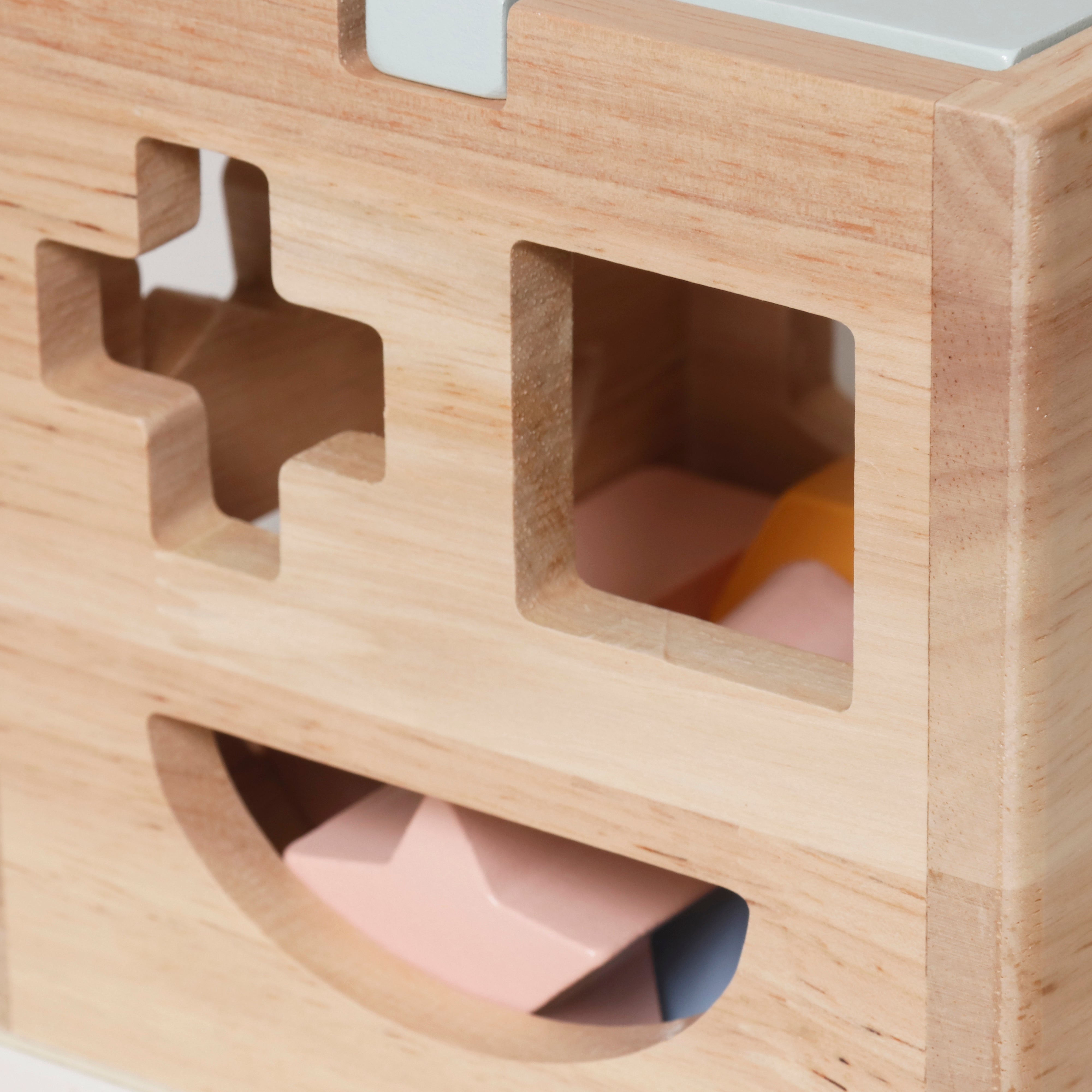 סט 3 צעצועי התפתחות הכולל הך פטיש, מגדל טבעות וקוביית פעילות להשחלת צורות מעץ